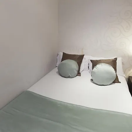 Aparthotel Grandom 4*
