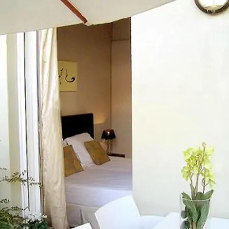 Aparthotel Grandom 4*
