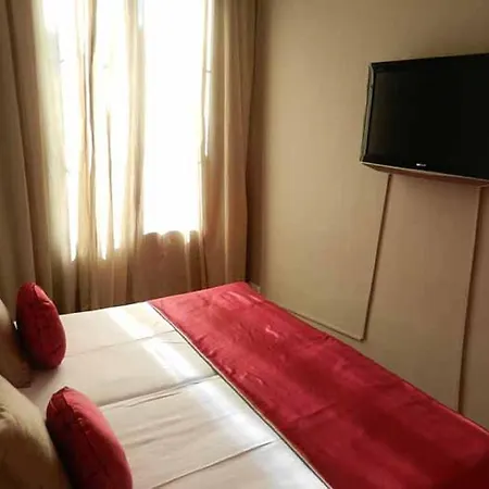 Grandom Aparthotel 4*