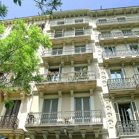 Apartmanhotel Grandom 4*